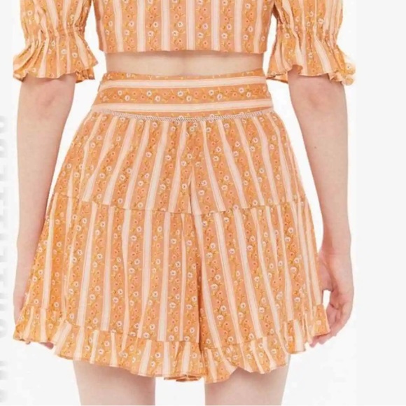 Urban Outfitters Prairie Ruffle Shorts  Boho Floral/Stripe Mix Print Size S EUC - Picture 2 of 8
